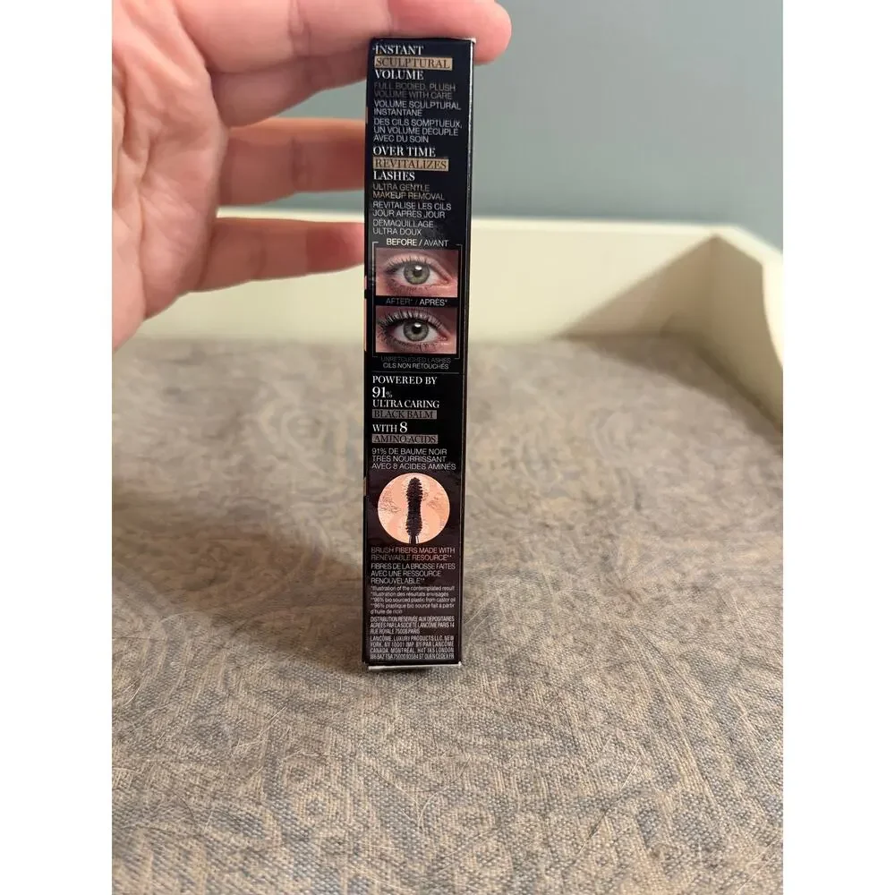 Lancome Serum-infused volumizing mascara shade 04 Noir Malachite (green)